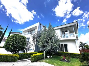 Casa en condominio de 4 habitaciones, Zapopan · Casa en Venta en Puerta de Hierro con Vista Al Andares