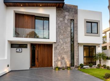 Casa de 3 habitaciones, Morelia · Casa en Venta Altozano en Fraccionamiento Privado