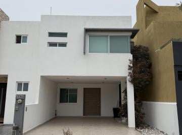 Casa · 212m² · 3 Recámaras · 2 Estacionamientos · Casa Venta El Mayorazgo León, Guanajuato