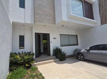 Casa de 4 habitaciones, Mineral de la Reforma · Venta de Casa en Pachuca, a 10 Minutos de Plaza Galerías. Los Cedros