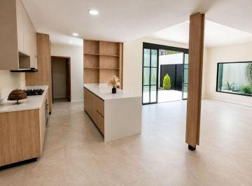 Casa de 4 habitaciones, Zapopan · Casa Nueva en Venta en Bugambilias