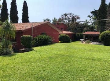 Casa de 4 habitaciones, Cuernavaca · Casa de 1353 m² con 4 Recámaras en Venta en San Antón