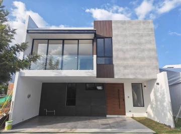 Casa · 335m² · 4 Recámaras · 3 Estacionamientos · Casa en Venta Puebla Lomas de Angelópolis Parque Colima Recámara en Pb
