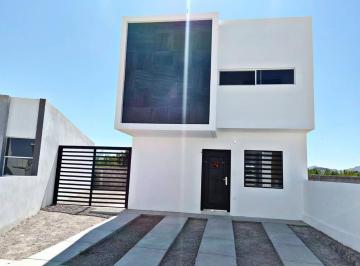 Casa · 108m² · 3 Recámaras · 2 Estacionamientos · Se Vende Casa en Pradera Like