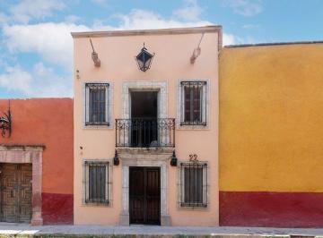 259ed73b85f37cb5968bfff2a09d8a7648ff94cc37061470331e065f1fb1739b · Casa en El Centro de San Miguel de Allende, con Roof Terrace y Alberca Privada