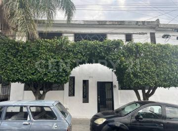 Casa · 185m² · 5 Recámaras · 1 Estacionamiento · Casa en Venta, Col, Rancho Nuevo, Guadalajara, Jalisco