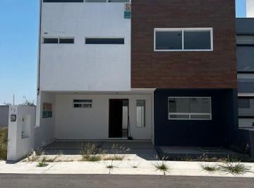 9dd4b6660127716917b531cff2eb410a1e6b49d389f50183c0ddd2b34dd09344 · Casa Nueva en Venta en Condominio Zakia Queretaro