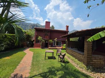 Casa de 3 habitaciones, Tepoztlán · Casa Céntrica Para Fines de Semana en Tepoztlán