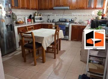Casa de 4 habitaciones, Pachuca · Casa en Venta en San Cayetano El Bordo, Pachuca de Soto