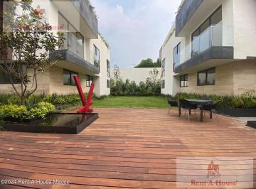 Casa · 520m² · 4 Recámaras · 6 Estacionamientos · Venta Lujosa Casa en en Condominio Cuajimalpa
