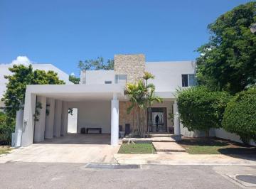 Casa en condominio de 3 habitaciones, Mérida · Hermosa Residencia Ubicada Al Norte de Mérida en Privada Exclusiva Cerca de La Av Libano
