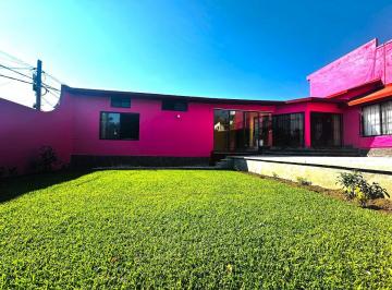Casa de 4 habitaciones, Cuernavaca · Casa Estilo Mexicano - Contemporáneo en Venta en Cuernavaca