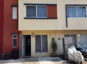 Casa · 87m² · 3 Recámaras · 2 Estacionamientos · Casa en Venta en Residencial Amaranto, Zapopan