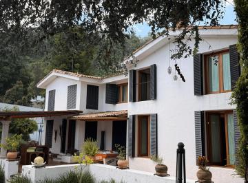 Casa de 4 habitaciones, Morelia · Casa en Venta en El Campestre con Piscina y 320 m² de Jardín