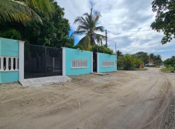Casa de 4 habitaciones, Progreso · Casa en La Playa a Solo 150 m del Mar de 697 m² | Chelem, Yucatán.