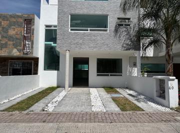 Casa · 193m² · 3 Recámaras · 2 Estacionamientos · Casa en Venta en Juriquilla San Isidro | 3 Recámaras y Terraza - (4)