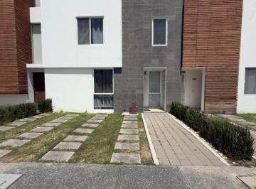Casa · 170m² · 2 Recámaras · 2 Estacionamientos · Renta Casa Amueblada en El Silencio Juriquilla Santa Fe R - 1346