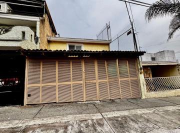 Casa de 3 habitaciones, Guadalajara · Casa en Renta en Calle Legalidad, Col. Lomas de Independencia, Guadalajara, Jalisco, México.