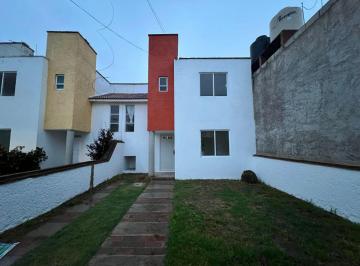 Casa de 3 habitaciones, Mineral de la Reforma · Hermosa Casa con Jardín