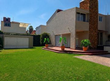 Casa de 3 habitaciones, Naucalpan de Juárez · Residencia con Hermoso Jardín, Proyecto Diferente y Vigilancia