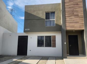 Casa de 3 habitaciones, Saltillo · Casa en Renta Nueva Fracc Villa Castellana de 3 Recamaras