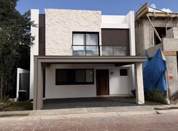 Casa · 291m² · 4 Recámaras · 2 Estacionamientos · Casa en Renta, 4 Recamaras, Alberca, Vía Cumbres, Cancún, Quintana Roo