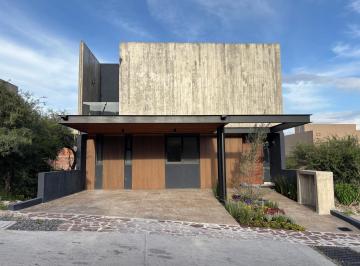 N/A · Casa en Venta en Altozano
