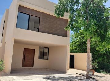 Casa · 270m² · 4 Recámaras · 2 Estacionamientos · Casa en Venta en Mérida, Kikteil, Blanca Residencial, 4 Recámaras