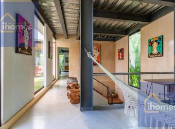 Casa · 340m² · 4 Recámaras · Casa en Venta en Club Real, Playacar