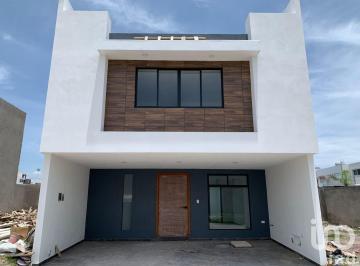 Casa · 207m² · 3 Recámaras · 2 Estacionamientos · Casa en Venta Santiago Momoxpan Puerta Plata