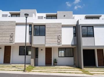 Casa en condominio · 164m² · 3 Recámaras · 2 Estacionamientos · Casa en Venta en Real de Valdepeñas con Roof Garden