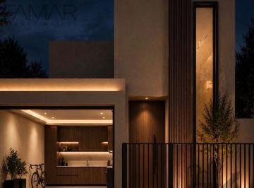Casa · 260m² · 3 Recámaras · 4 Estacionamientos · Casa en Venta Colonia Guadalupe