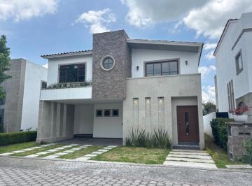 Renta mensual: $35,000 MXN + mantenimiento de $1,200MXN.  

Estrena casa en Cond · Casa Nueva en Renta en Condado del Valle, Metepec, México