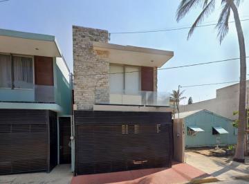 Casa de 3 habitaciones, Coatzacoalcos · Excelente Propiedad de Dos Plantas Cerca de Playa Coatza, Veracruz