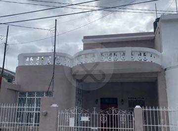 Casa · 115m² · 2 Recámaras · 1 Estacionamiento · Casa en Renta en Merida Centro