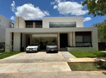 Casa de 4 habitaciones, Mérida · Casa de Lujo en Cabo Norte – 4 Recámaras, 5 Baños, Piscina Privada y Casa Club