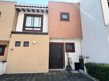 Casa en condominio · 131m² · 3 Recámaras · 2 Estacionamientos · Villa Toscana, Lerma