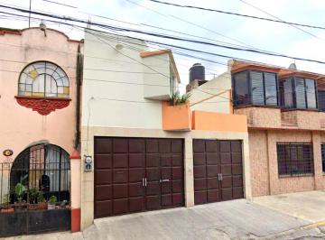 Casa de 4 habitaciones, Gustavo A. Madero · Casa de 120 m² con 4 Recámaras en Venta en Tepeyac Insurgentes