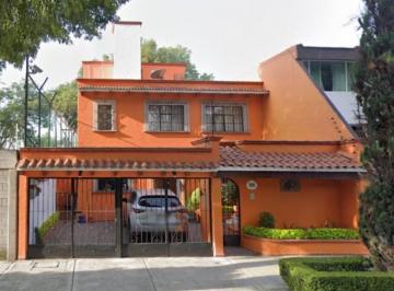 Casa de 4 habitaciones, Coyoacán · Hermosa Casa en Venta Ubicada en Taxqueña, Coyoacan, Ciudad de Mexico