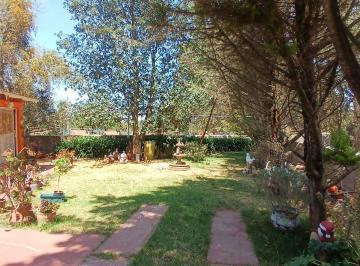 Casa de 2 habitaciones, Amealco de Bonfil · Venta Cabaña con Jardínes y Kiosco