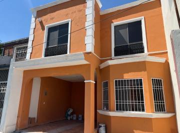 Casa · 140m² · 4 Recámaras · 1 Estacionamiento · Casa - Hacienda Los Morales