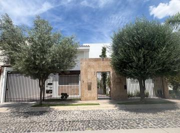 Casa de 4 habitaciones, Jesús María · Casa de 450 m² con 4 Recámaras en Venta en Corral de Barrancos