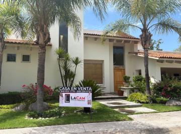 Casa de 3 habitaciones, Aguascalientes · Casa en Venta en Rancho San Antonio con Amplio Jardín y Terraza