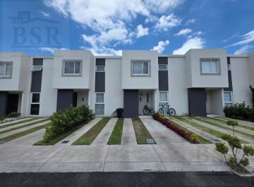 Casa · 95m² · 3 Recámaras · 2 Estacionamientos · Casa en Hacienda de Las Fuentes