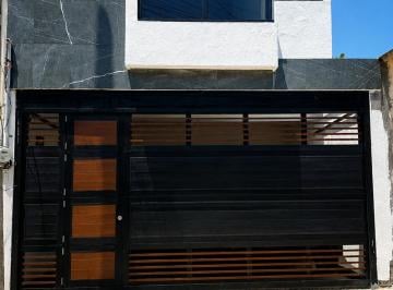Casa de 3 habitaciones, Boca del Río · Casa en Venta con Recamara en Planta Baja) Climatizada/ Boca del Rio