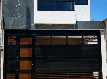 Casa de 3 habitaciones, Boca del Río · Casa en Venta con Recamara en Planta Baja) Climatizada/ Boca del Rio