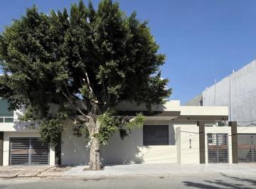 Casa · 389m² · 3 Recámaras · Casa en Venta, Linda Vista Guadalupe Nl