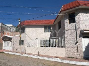Casa · 240m² · 4 Recámaras · 1 Estacionamiento · Casa en Renta en Las Huertas, Sjr, Querétaro.