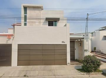Casa de 4 habitaciones, Colima · Venta de Hermosa Casa Ubicada en Santa Barbara, Colima, Colima