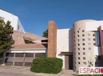 Casa de 4 habitaciones, Chihuahua · Se Vende Grande y Hermosa Residencia en Cumbre V Etapa $7'200,000